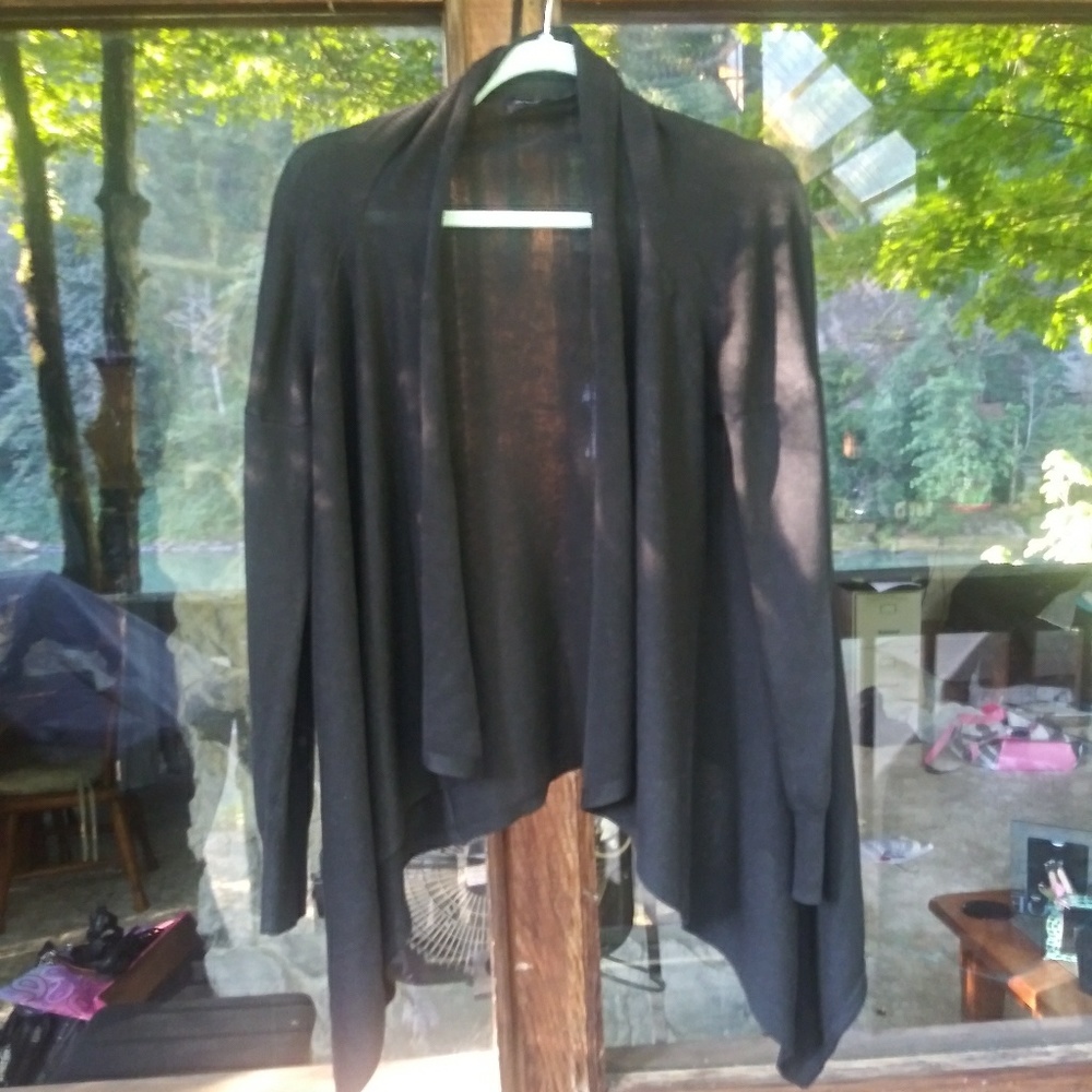 Light weight sweater